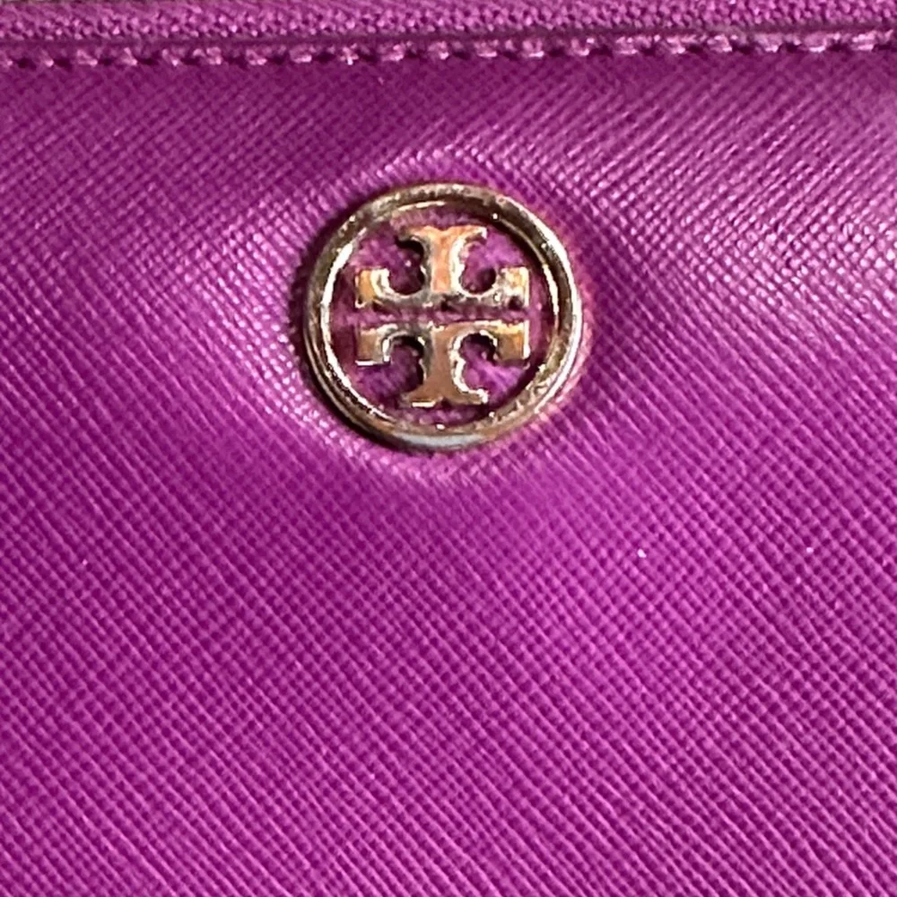 Tory Burch Magenta/Plum Leather Zip-Around Continental Wallet